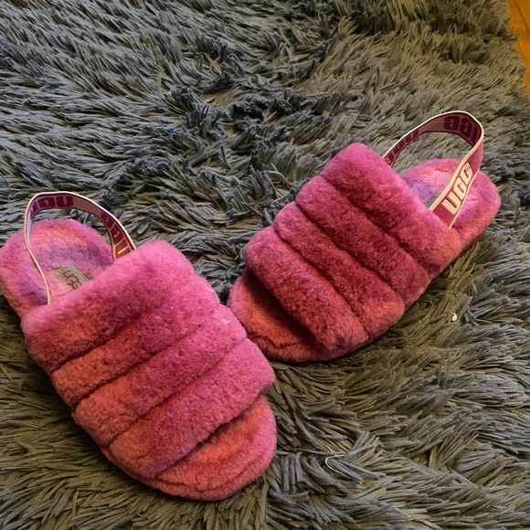 Fuchsia Ugg Slippers - Picture 1 of 4